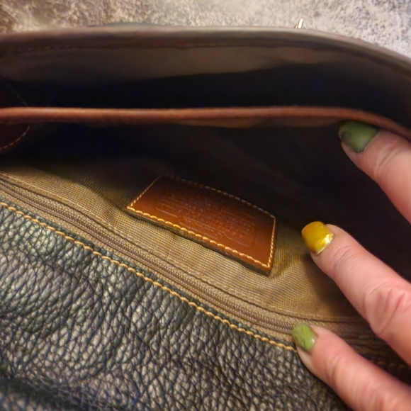 Vintage Coach Sheridan Crossbody 4JM-4224 Pebbled Navy Blue Made In Costa Rica - Picture 5 of 10